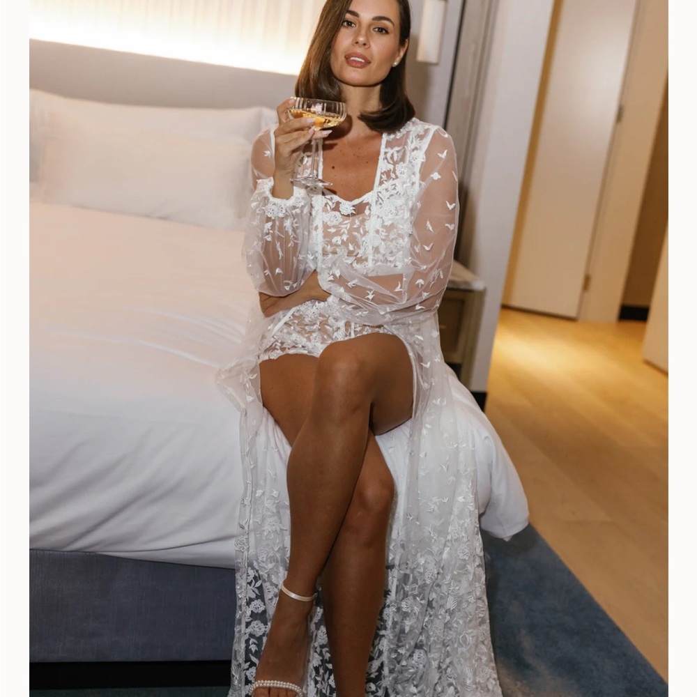 Le Rose Adele Lace Maxi Bridal Robe - Includes Slip
